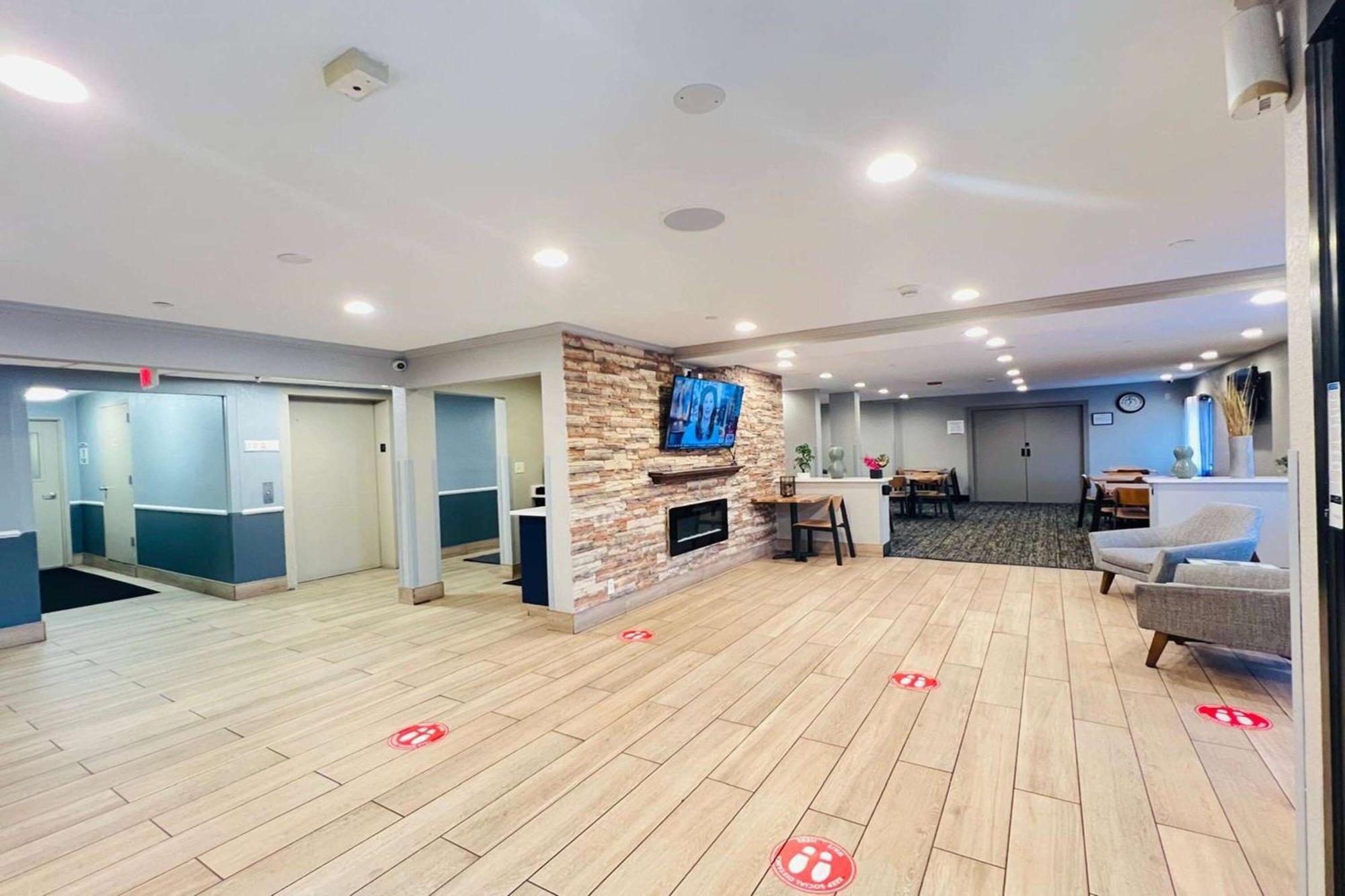Americinn By Wyndham Glendale Milwaukee Whitefish Bay Екстер'єр фото