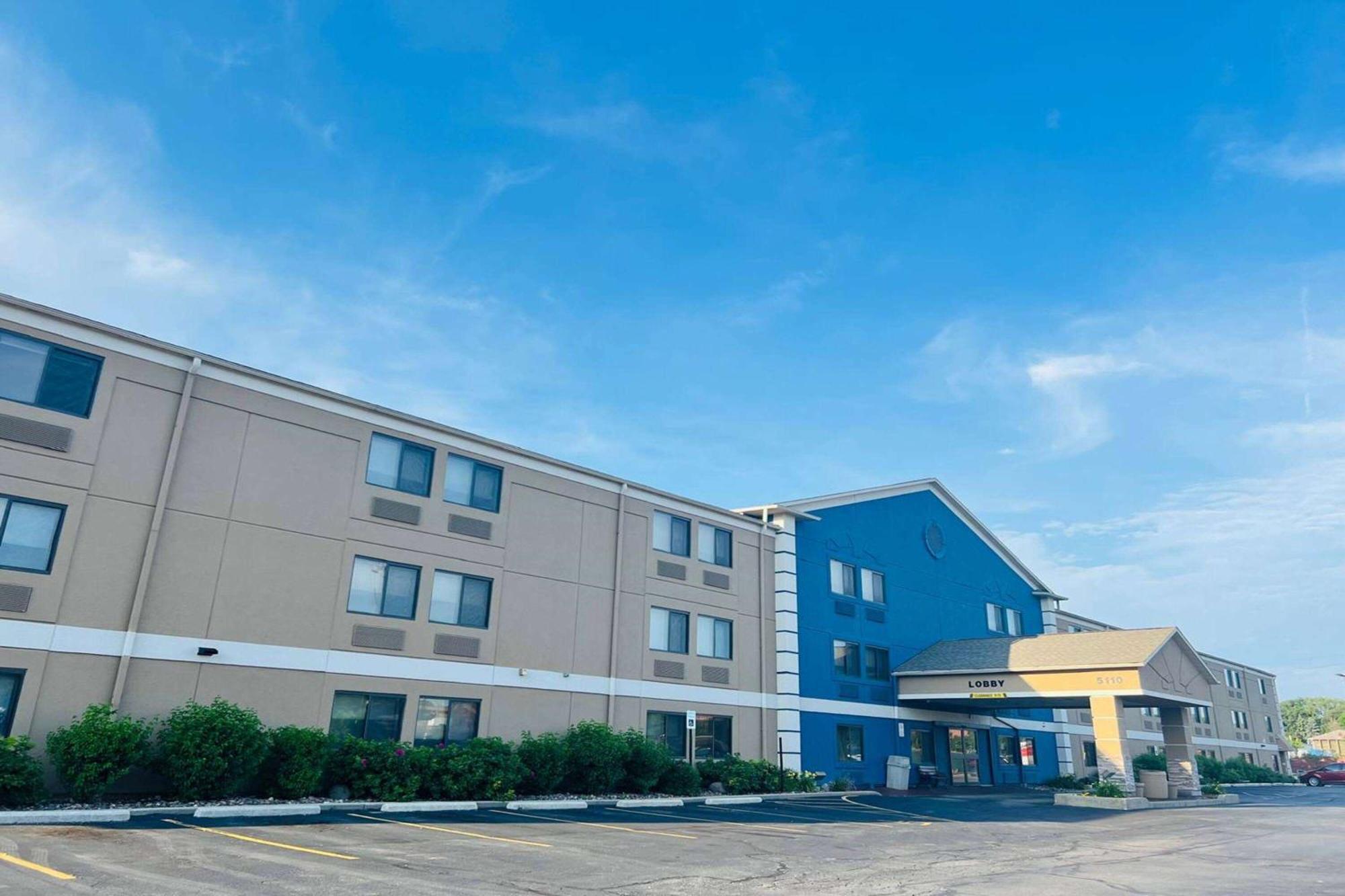 Americinn By Wyndham Glendale Milwaukee Whitefish Bay Екстер'єр фото
